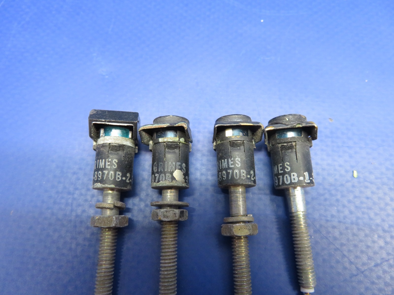 Grimes Instrument Panel Post Lights P/N A-8970B-2-330 LOT OF 8 (0126-1803)