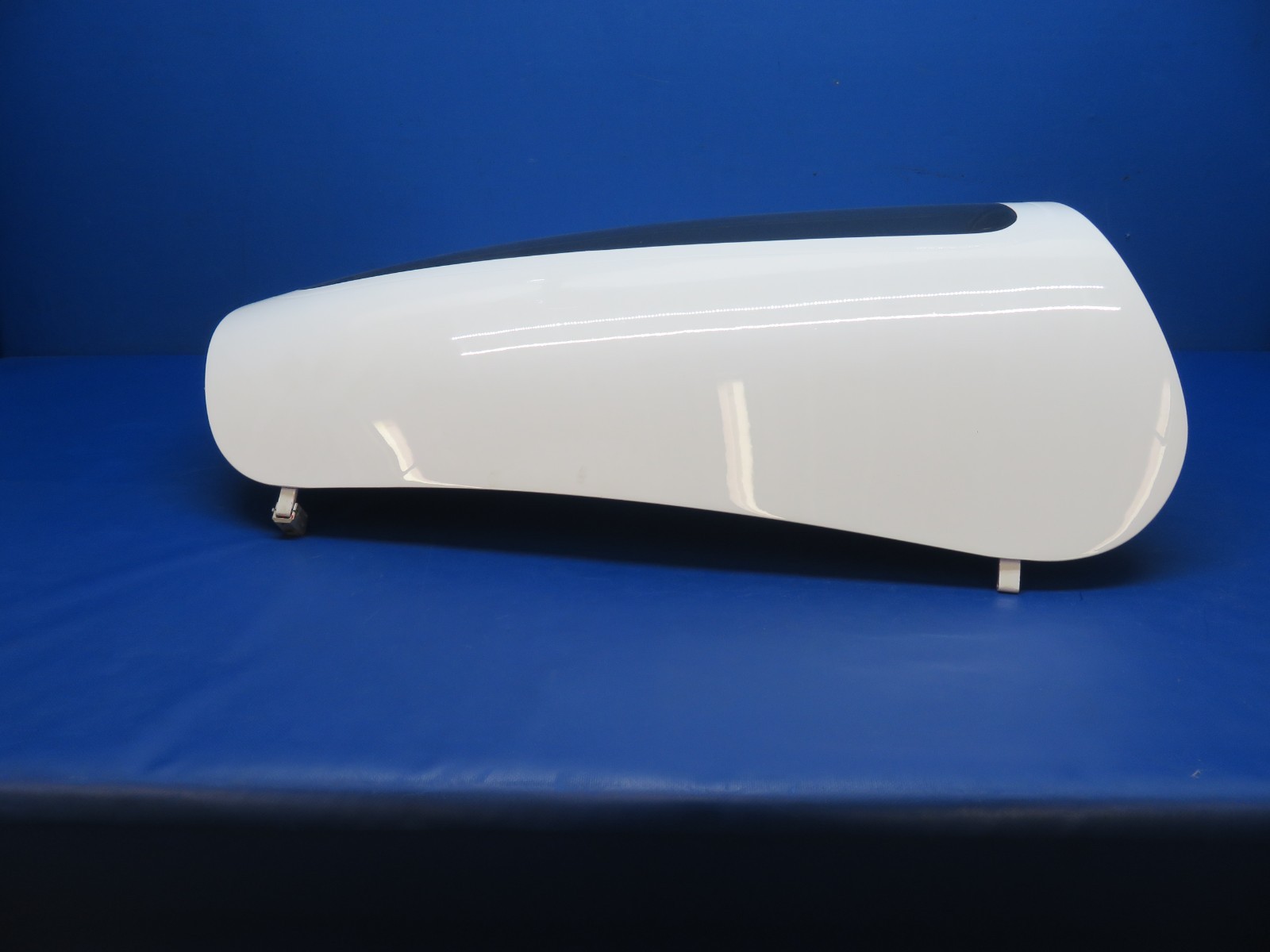 Diamond DA-40 Passenger Door P/N DA4-5221-00-00_04 NO KEY (0526-420)