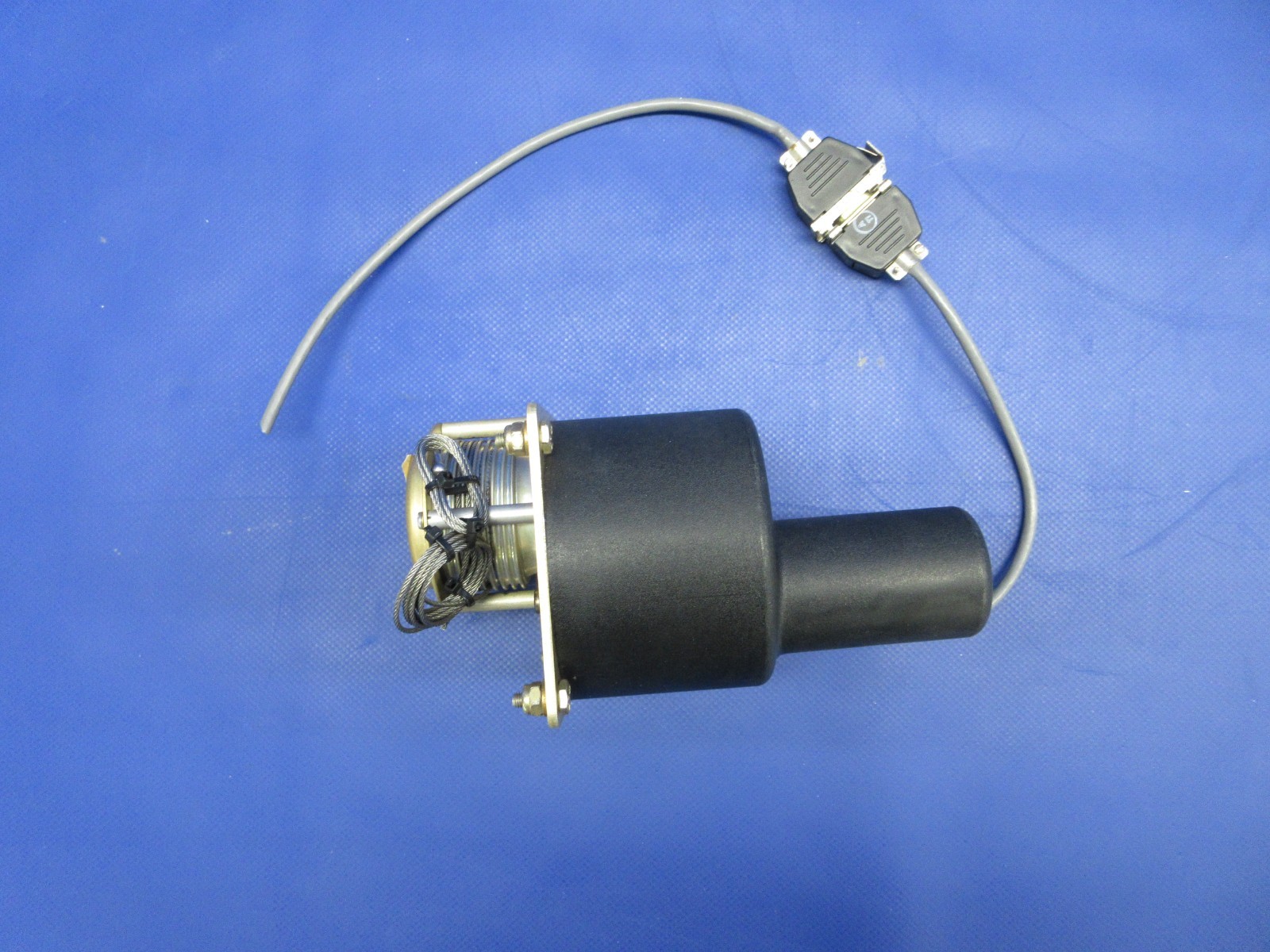 Cessna 182 / 182H S-TEC Corporation Autopilot Pitch Servo 10107-P4 (0126-444)