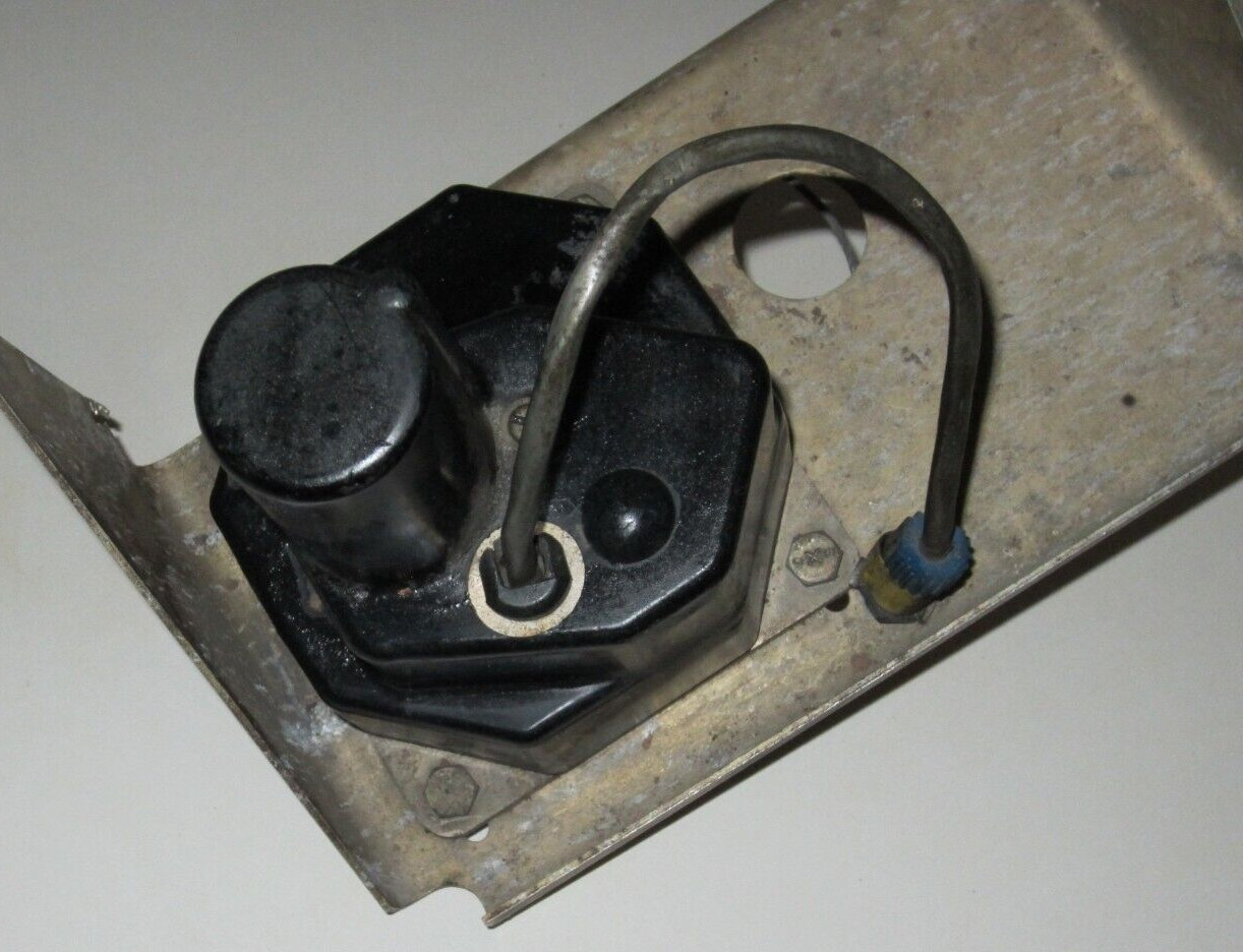 Century Systems Auto Pilot Roll Servo 1C363-1161R Piper Seneca Removal