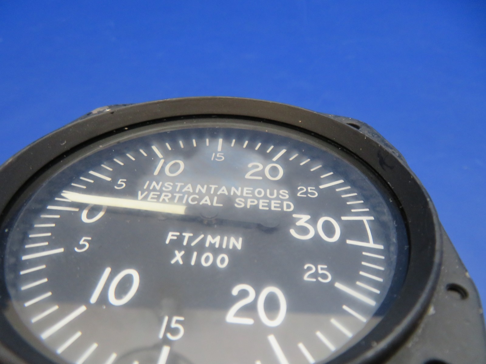 United Instruments Vertical Speed Indicator P/N 7130 WARRANTY (1125-156)