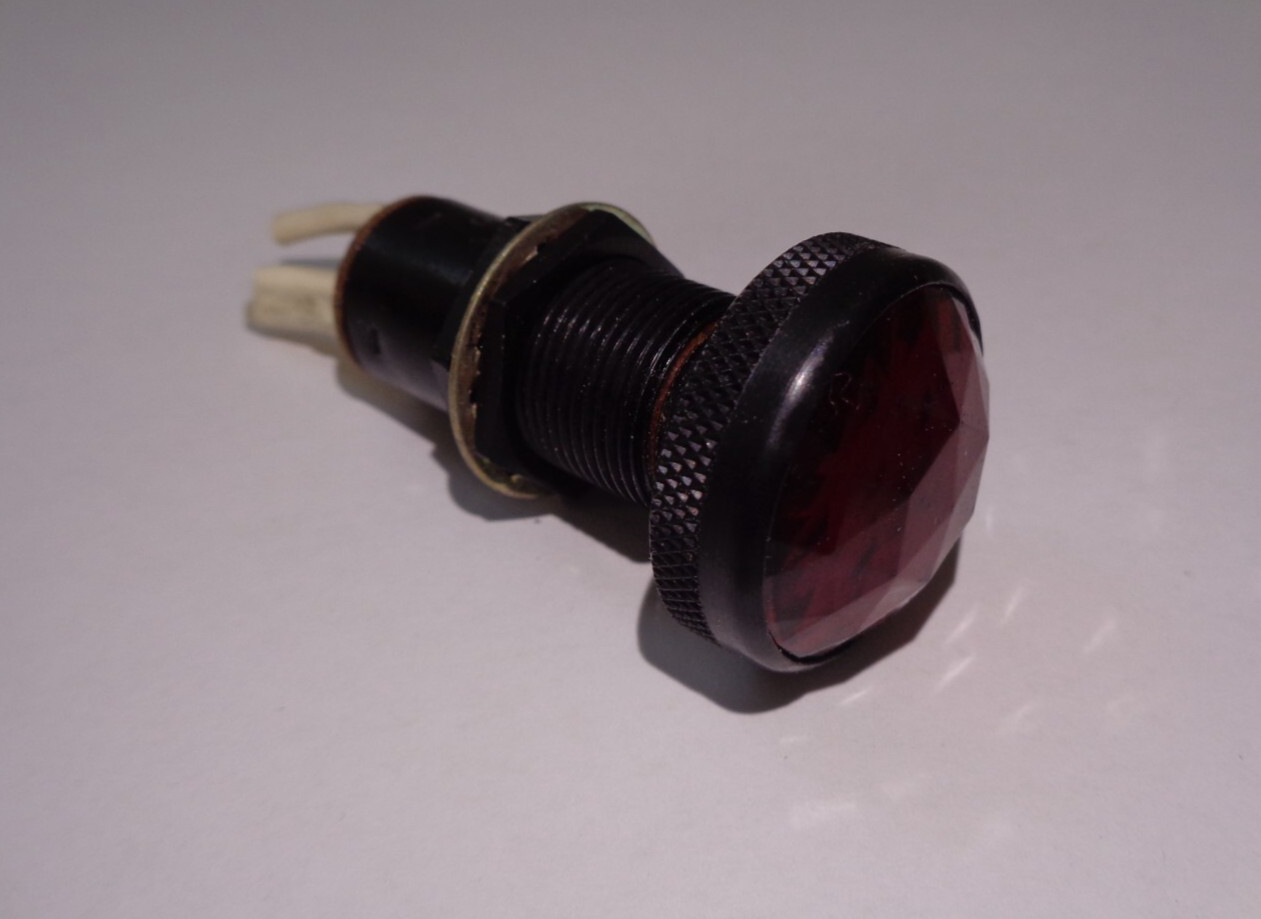 DAILCO AIRCRAFT RED JEWEL LENS JUMP CARGO DOOR INDICATOR UNKNOWN P/N NEW