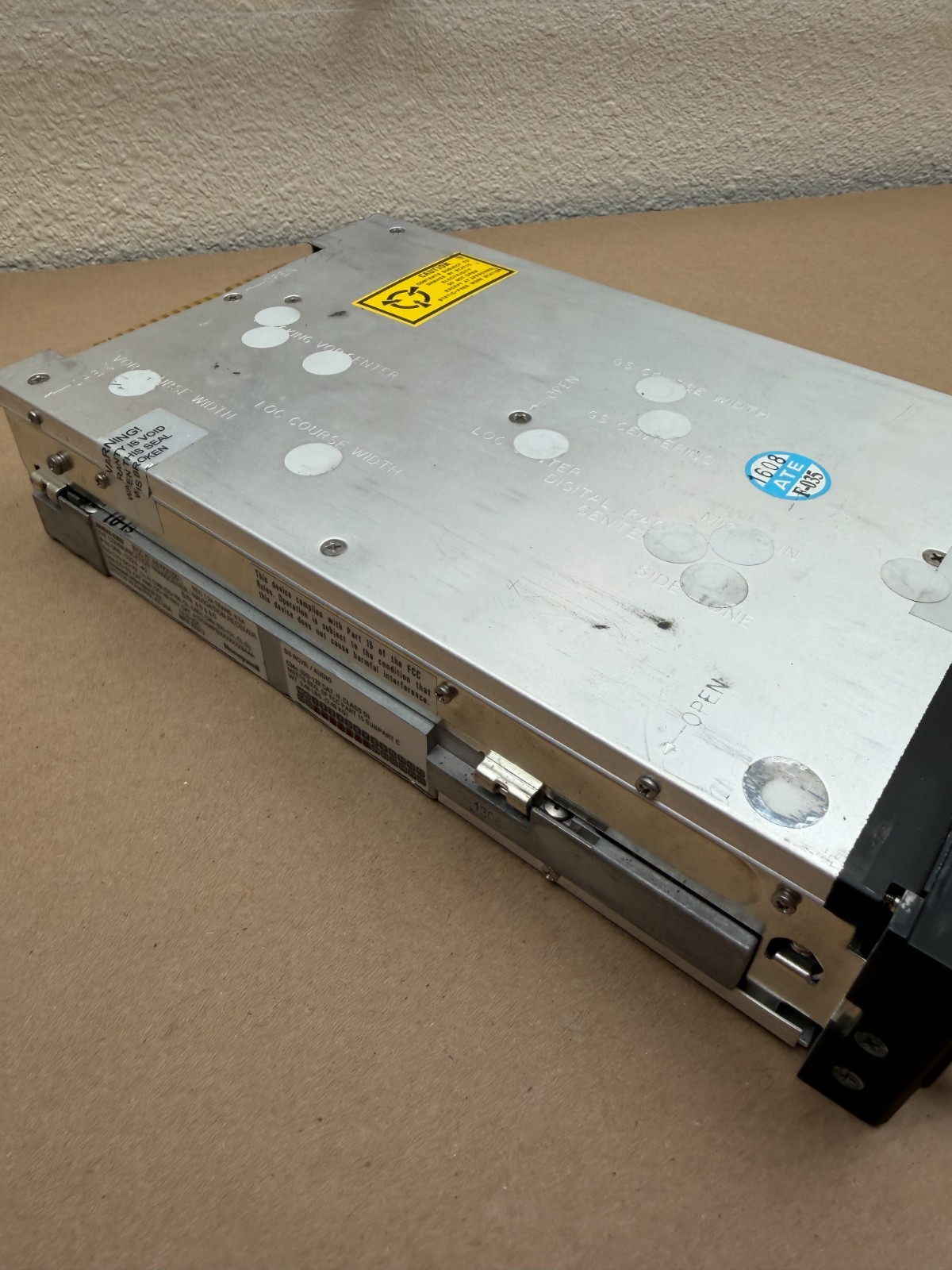 Bendix King VHF Comm Transceiver/Nav Receiver 14V P/N: 069-1024-42 (0009W)
