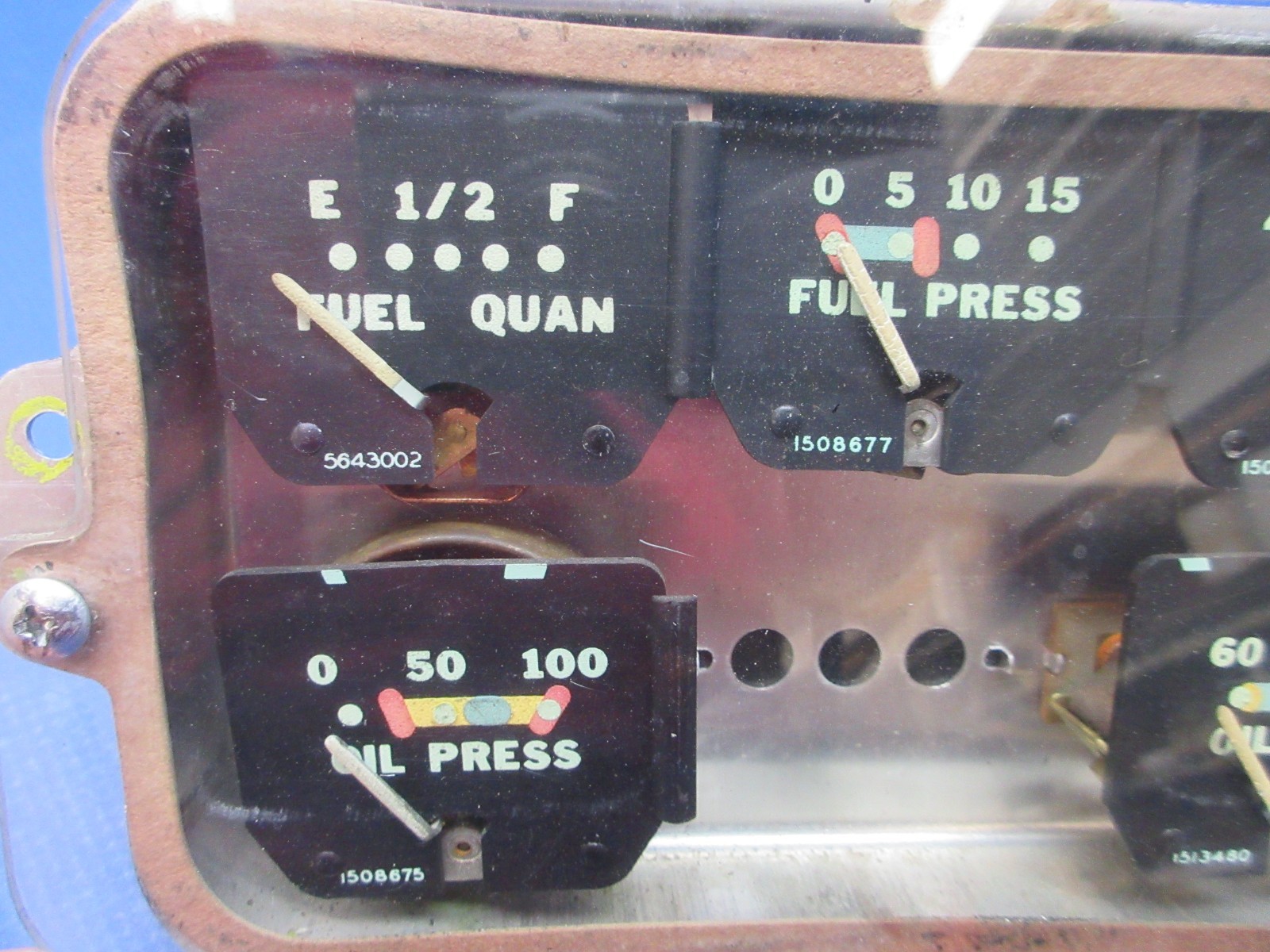 Piper PA-24-250 Instrument Cluster P/N 764-904 (0725-1315)