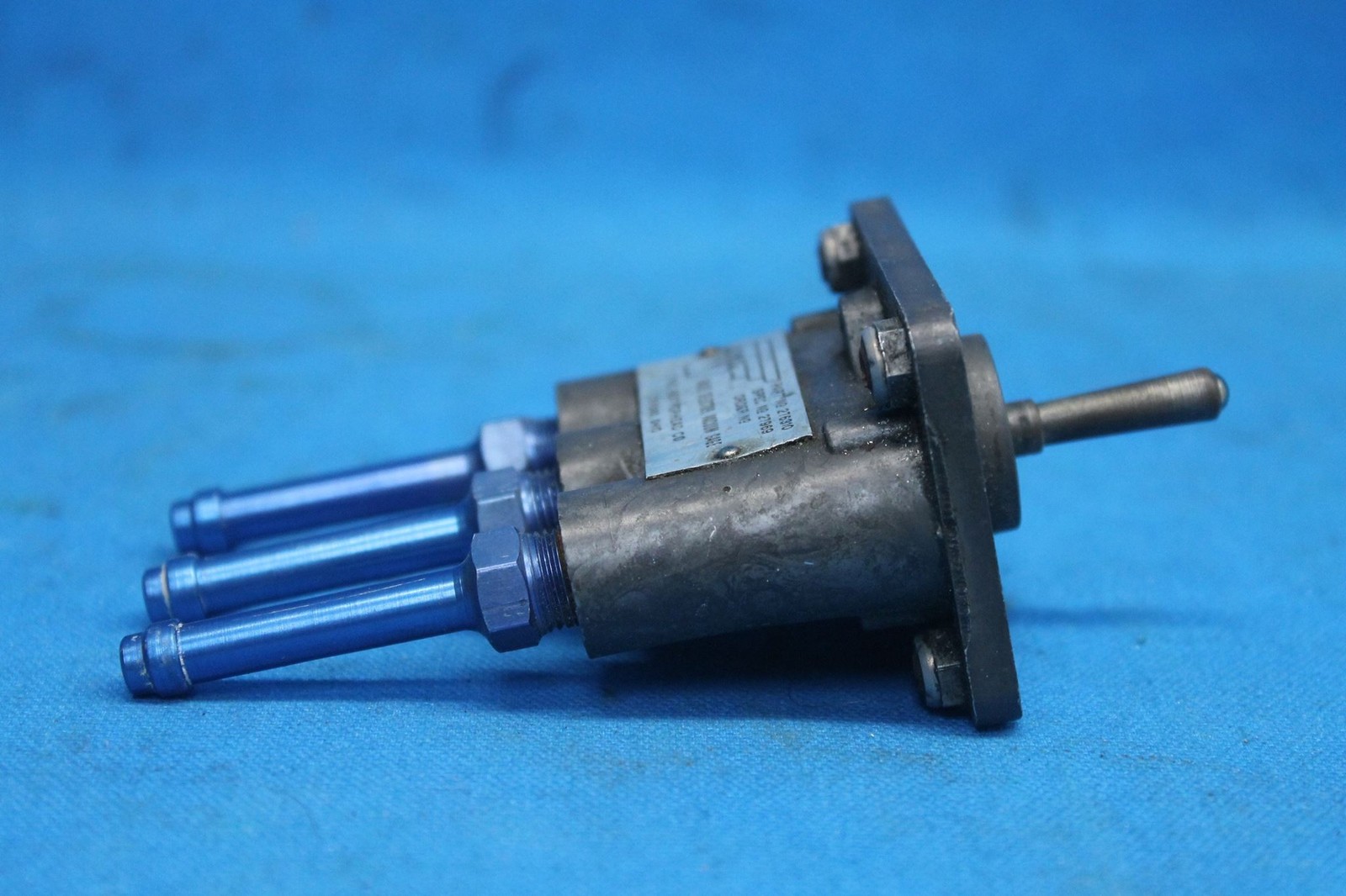 Used Weatherhead Co. Aircraft Vacuum Gauge Valve Selector, p/n 276310 (24350)