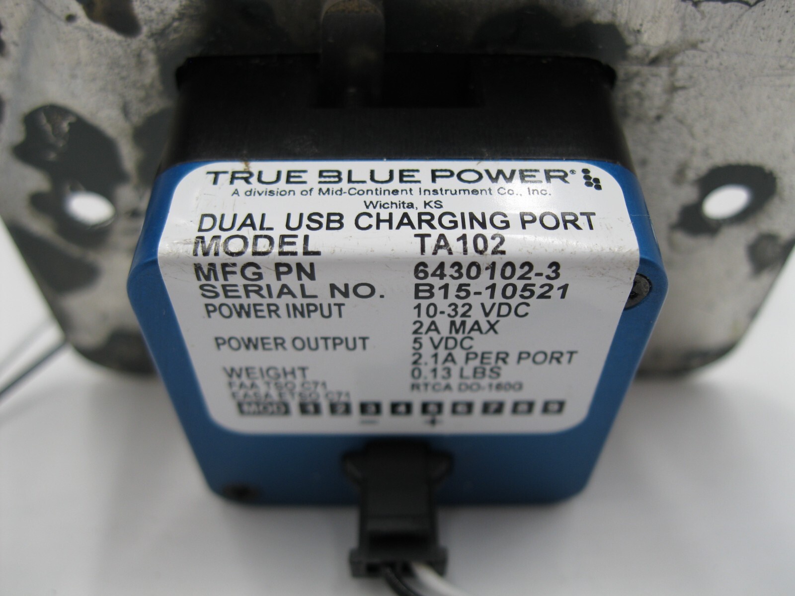 MID CONTINENT TA102 DUAL USB CHARGING PORT PN: 6430102-3