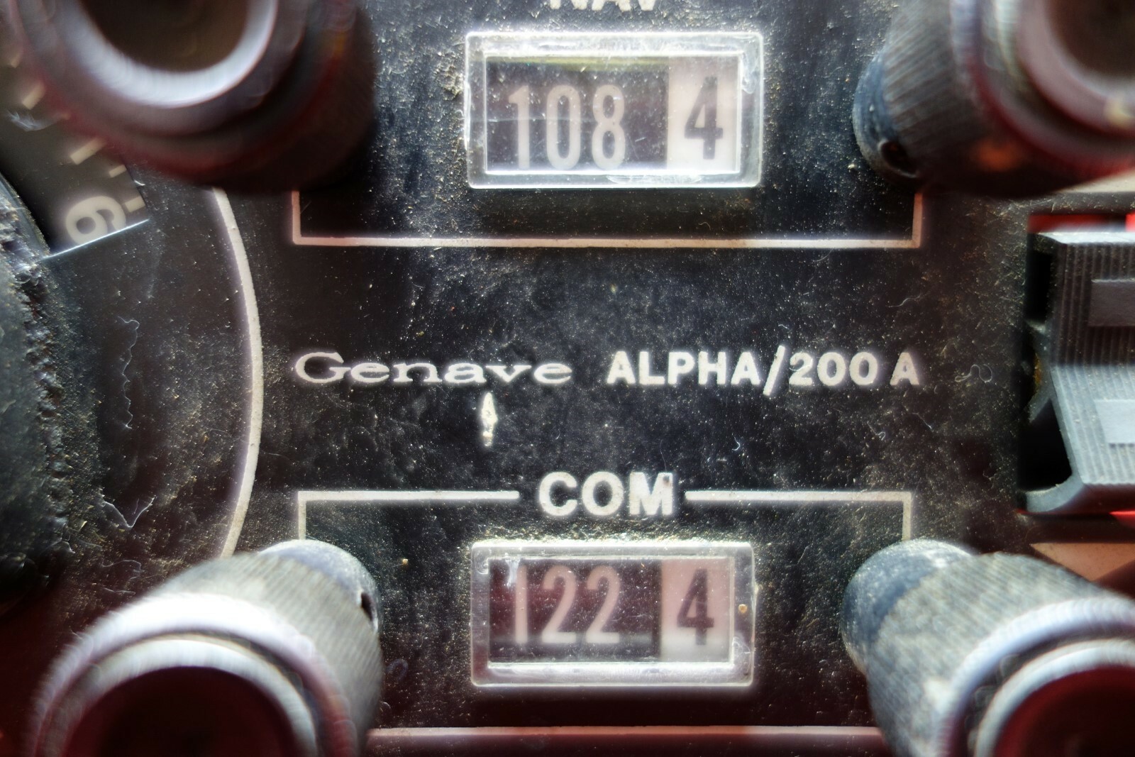 Genave ALPHA 200A NAV/COM
