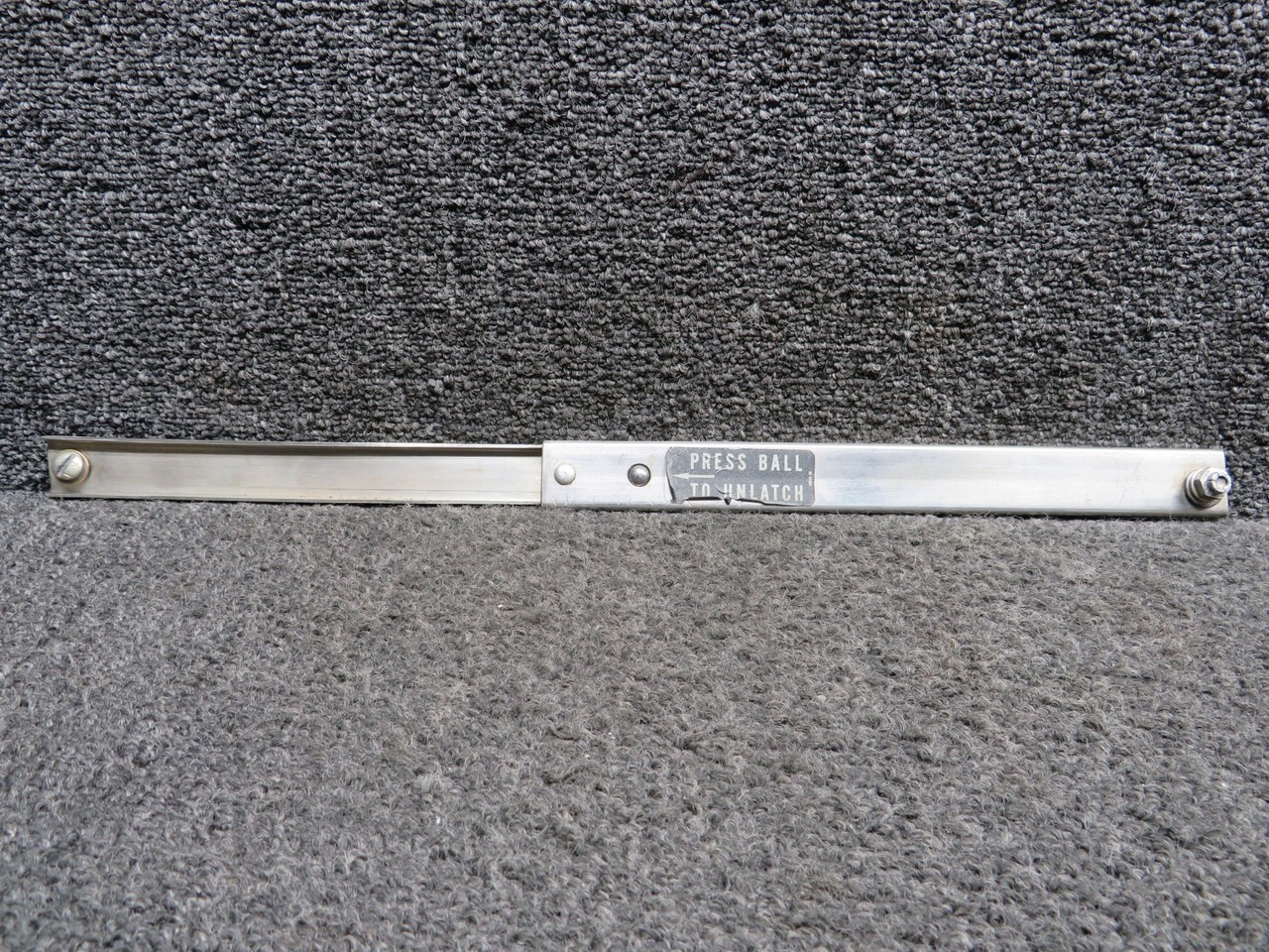 37666-000 (Use: 37666-800) Piper PA34-200T Nose Baggage Door Holder Assembly