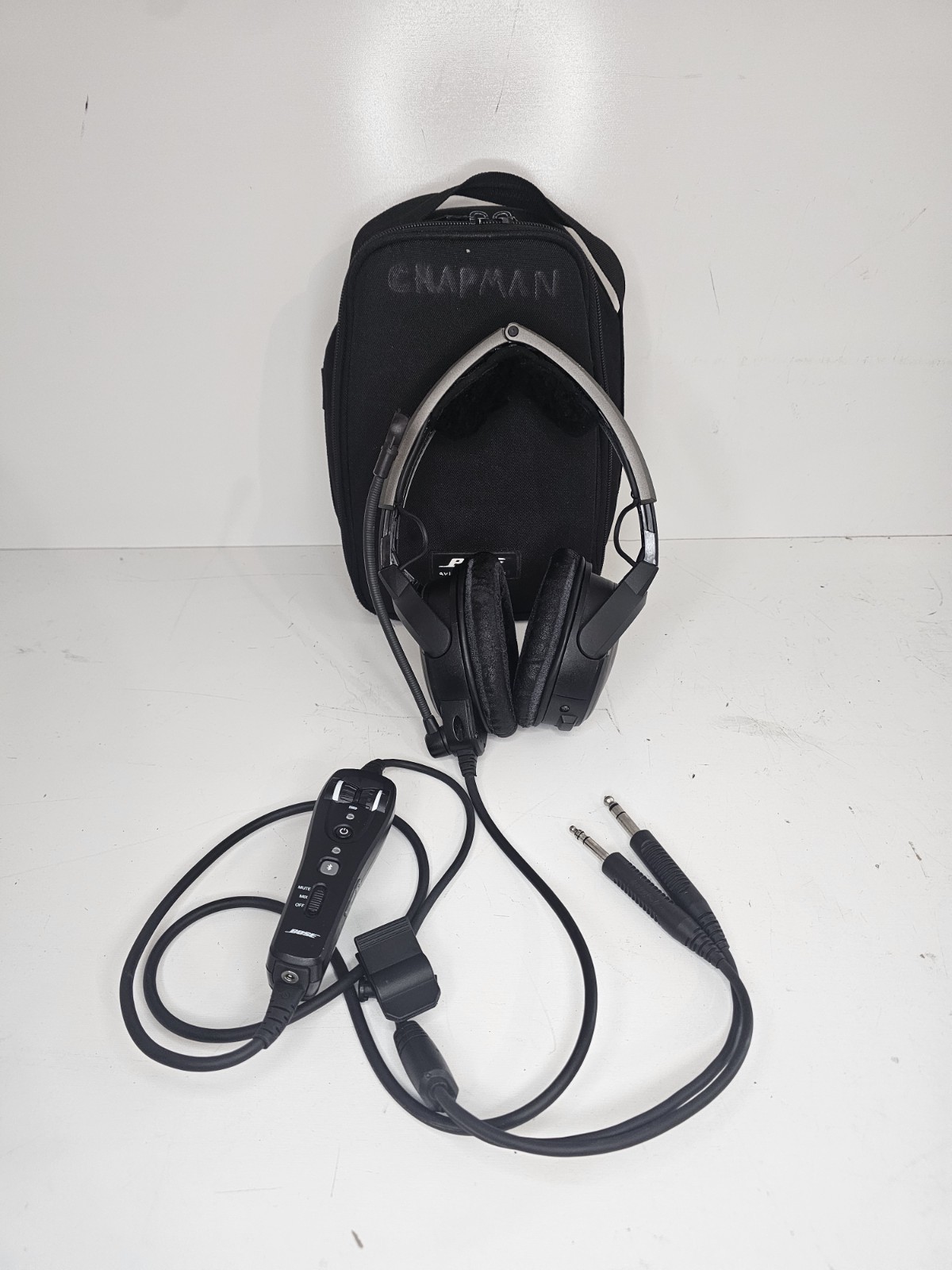 Bose A20 Aviation Headset w/ Bluetooth Dual Plug GA Cable & Carrying Bag