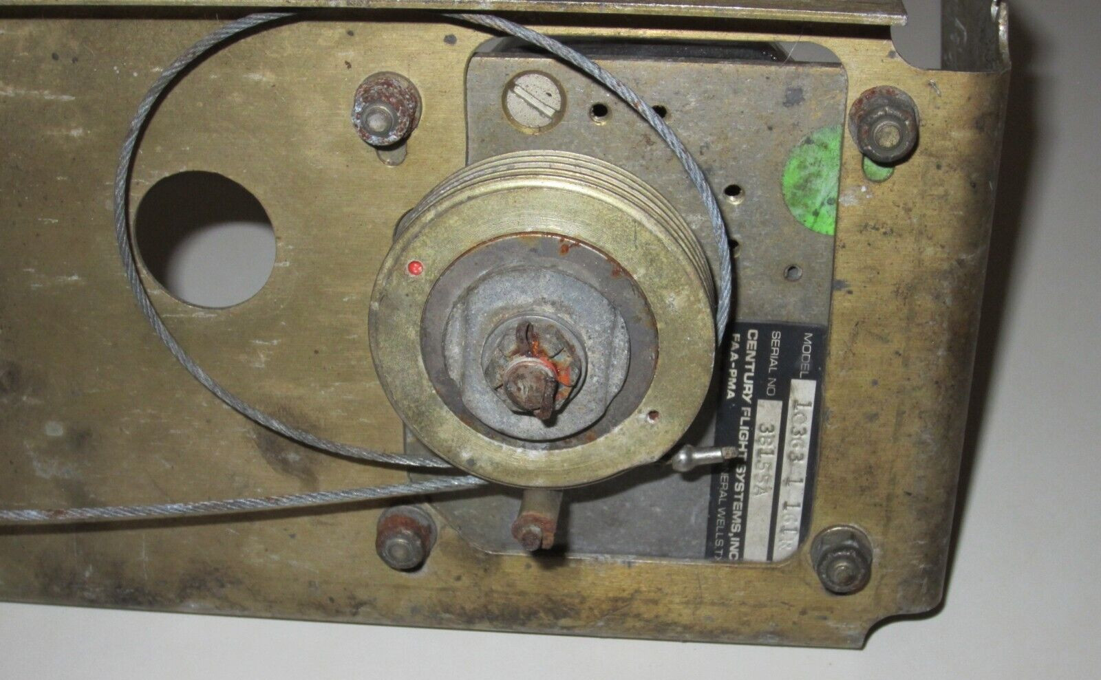Century Systems Auto Pilot Roll Servo 1C363-1161R Piper Seneca Removal