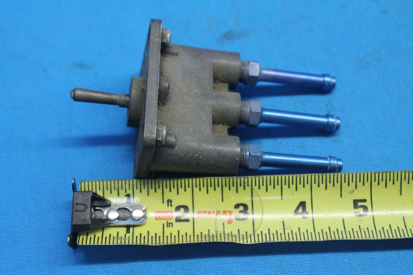 Used Weatherhead Co. Aircraft Vacuum Gauge Valve Selector, p/n 276310 (24350)