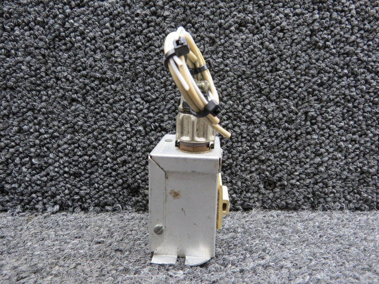 SA-10 Narco Avionics Omni Signal Amplifier (with Connector)