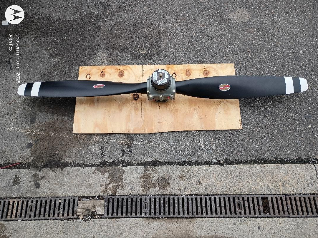 Hartzell Propeller HC-C2YR-1BF F8477-4 with Logs 269.5 since new in 2014