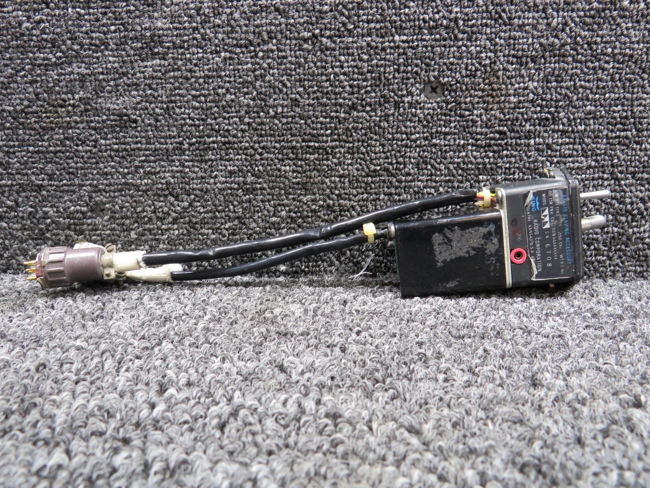 071-1242-06 King Radio KA-51B Slaving Accessory 28V (Damaged Ear)