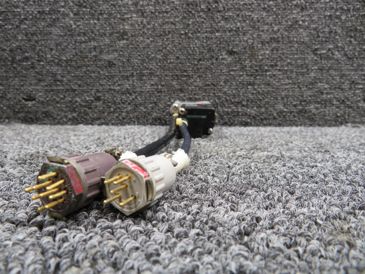 071-1242-06 King Radio KA-51B Slaving Accessory 28V (Damaged Ear)