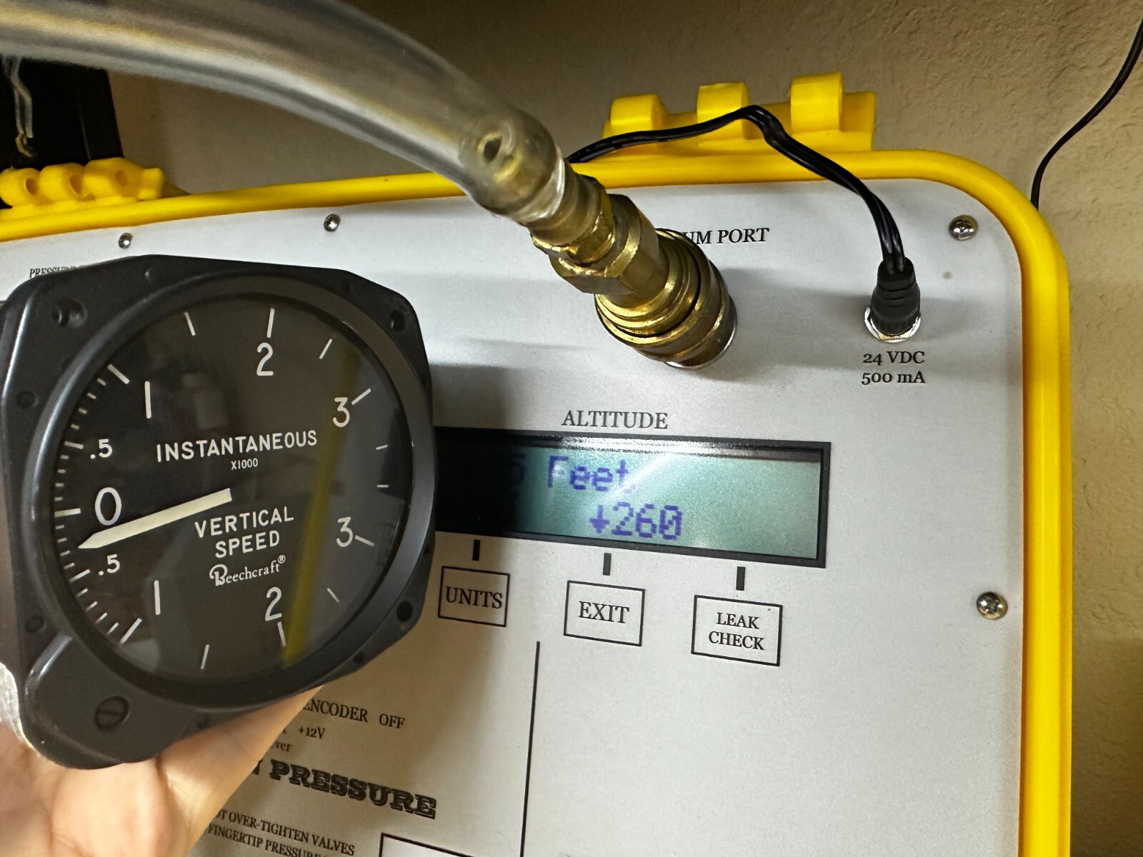 United Instruments 7130 Beechcraft VSI Vertical Speed Indicator guarantee 30 day