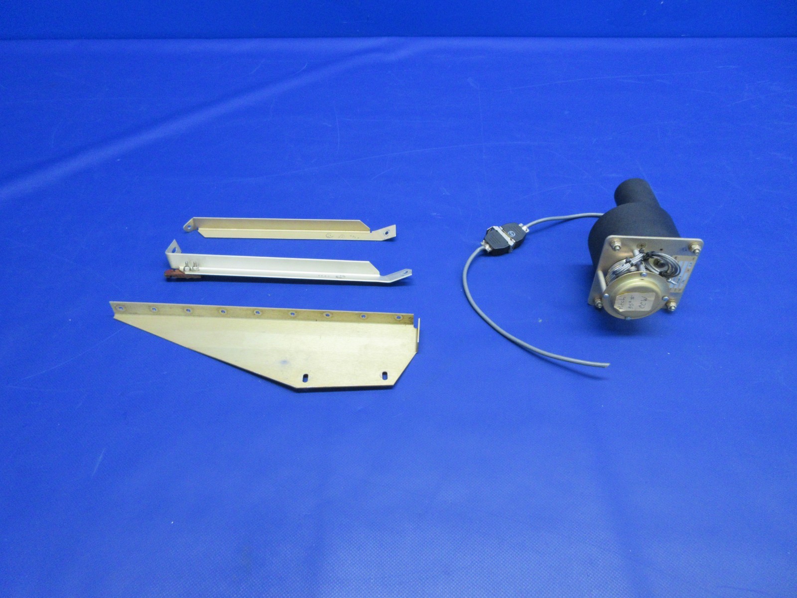 Cessna 182 / 182H S-TEC Corporation Autopilot Pitch Servo 10107-P4 (0126-444)