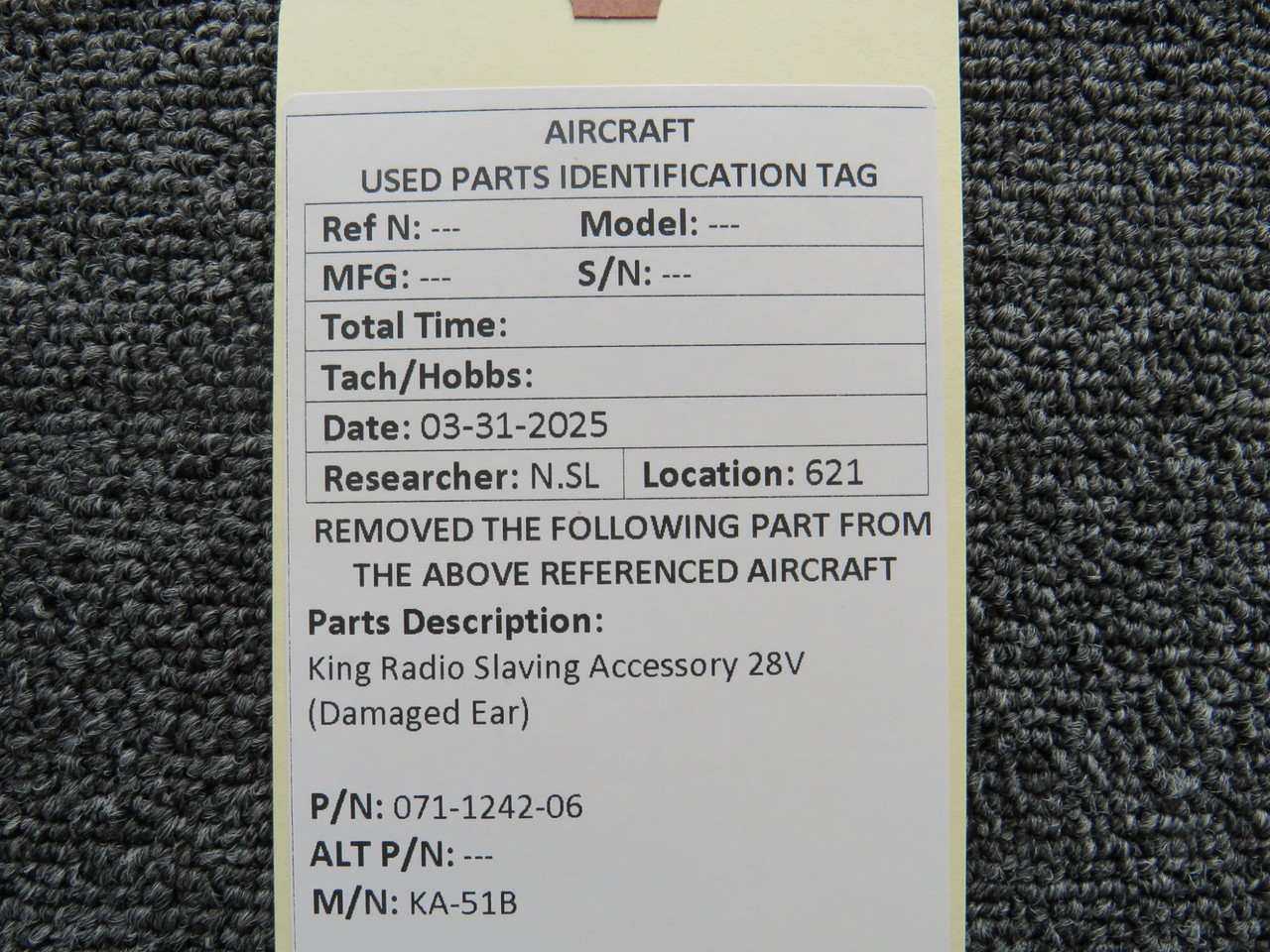 071-1242-06 King Radio KA-51B Slaving Accessory 28V (Damaged Ear)