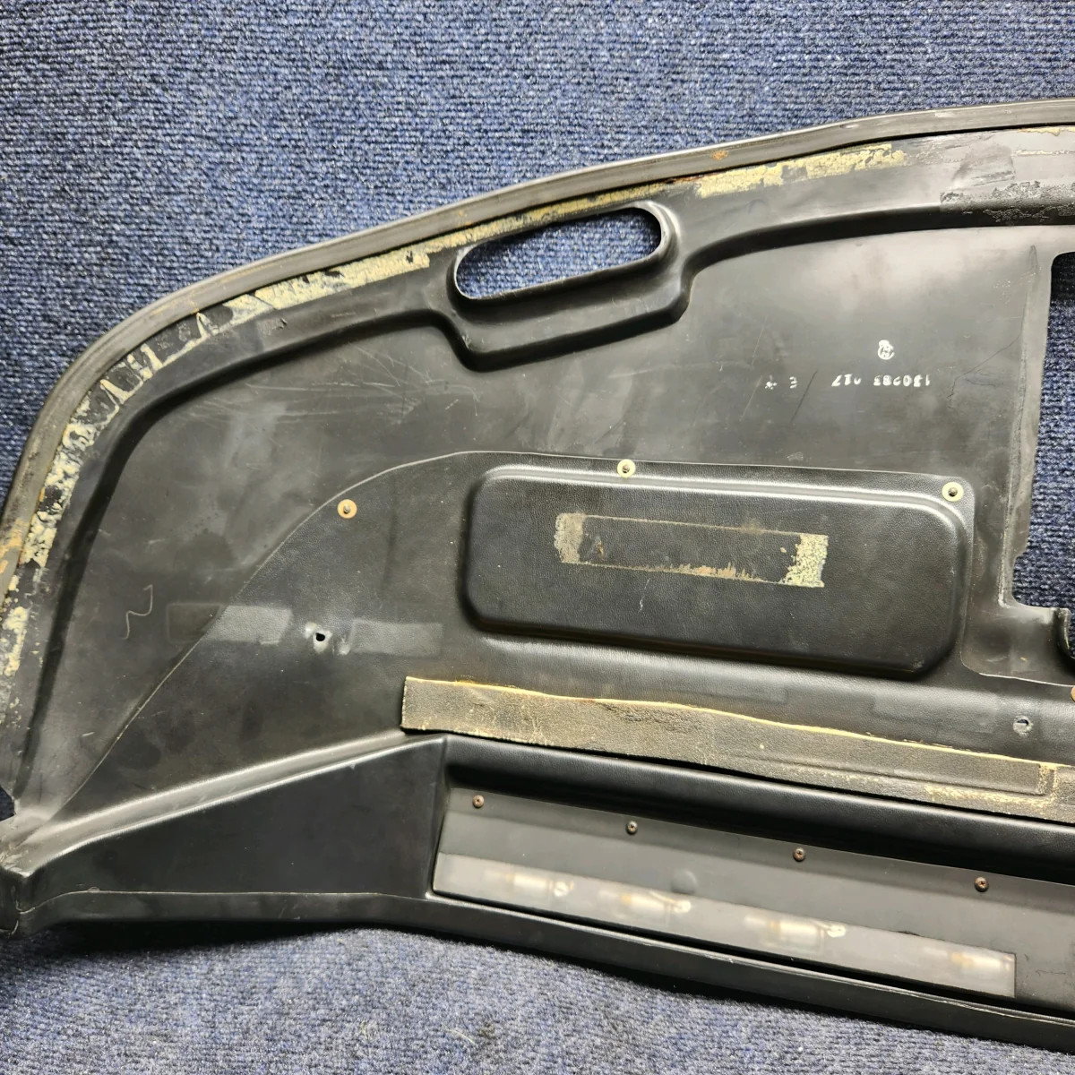 130315-501 | Mooney M20J | Glareshield Assembly (Lighted)