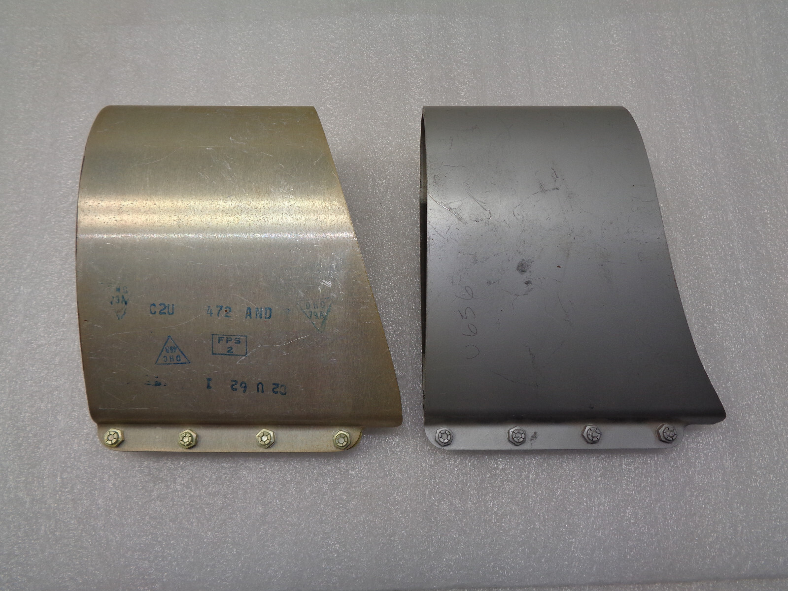 DE HAVILLAND DHC-2 AIRCRAFT COLLAR ASSEMBLY SET C2U471AND & C2U472AND NEW