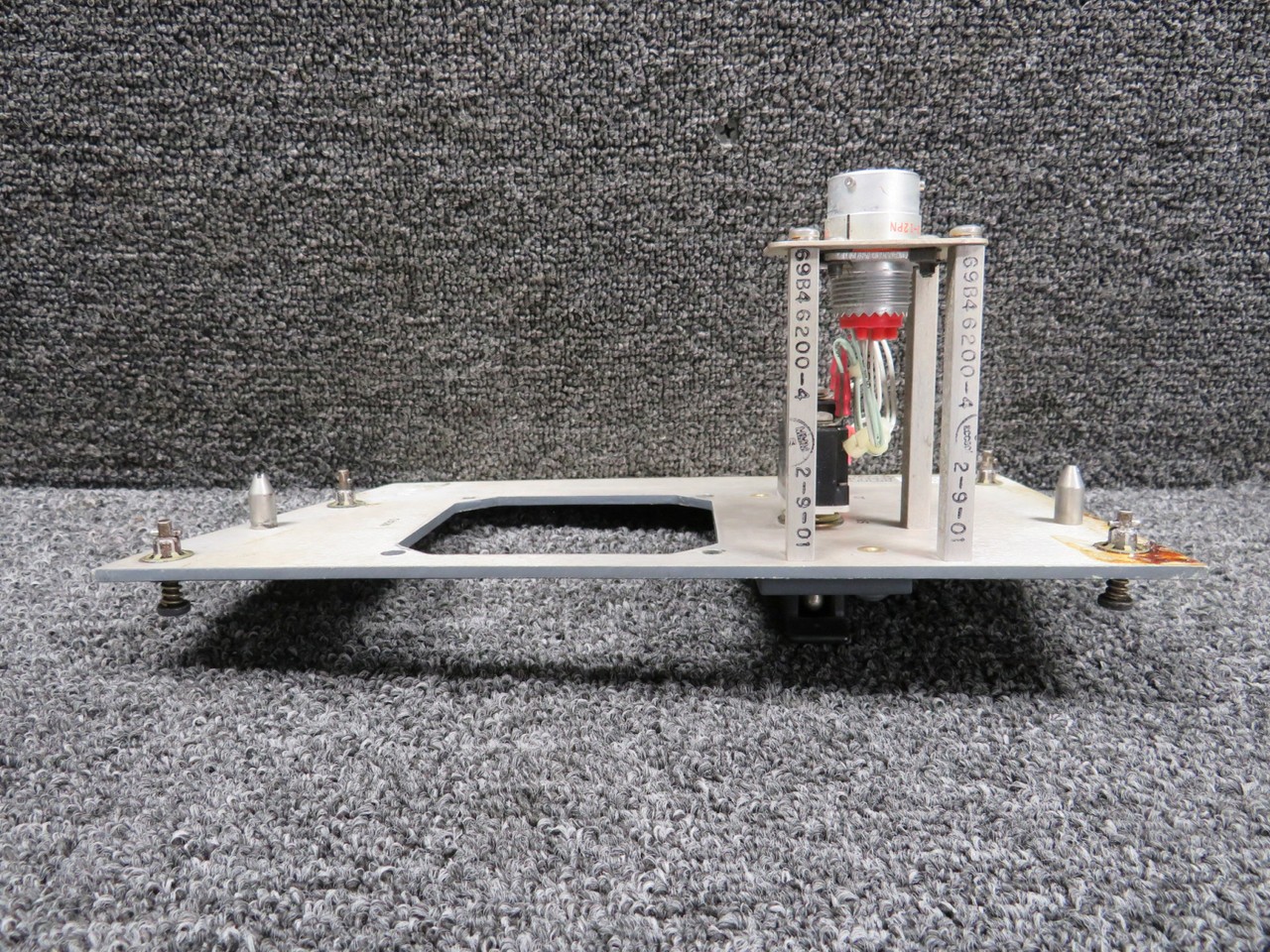 233A2220-1 Boeing 737-800 Clock and Nose Wheel Steering Switch Panel Assembly
