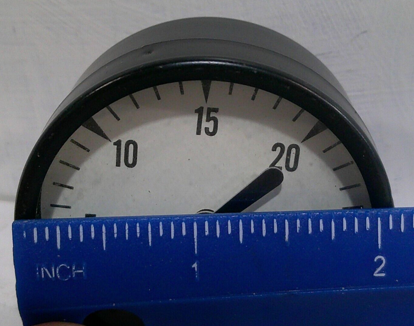 U.S.G. PRESSURE GAUGE (0-30) 2 INCH GLASS FACE NEW
