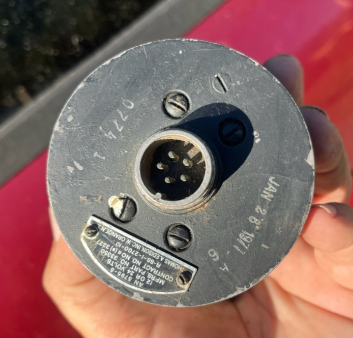 USN Aircraft Instrument – AN 5795-6 Dual Cylinder Head Instrument 12 or 24 VDC