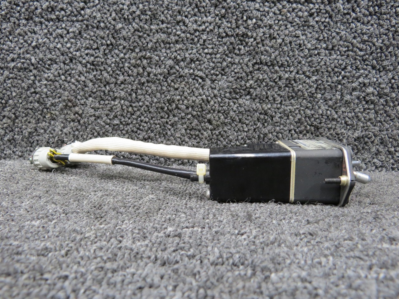 071-1242-01, 200-0846-00 Allied Signal, Bendix-King KA51B Slaving Accessory