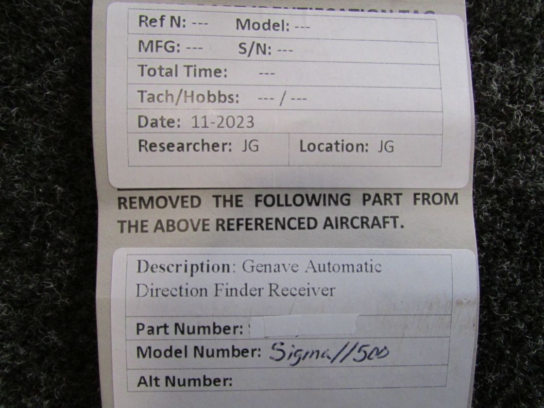 Sigma/1500 Genave Automatic Direction Finder Receiver with Tray