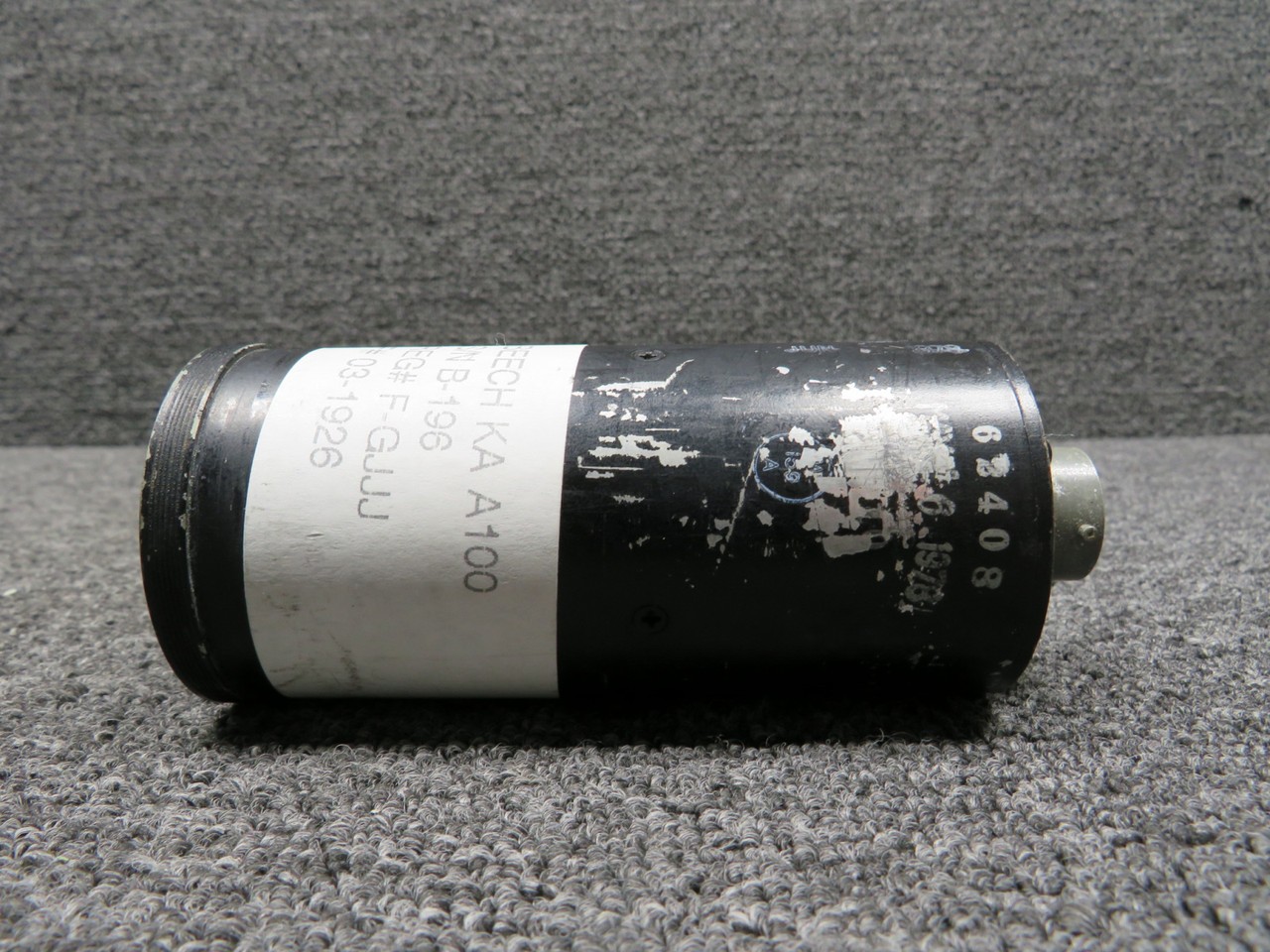 521216 (Alt: 100-384058-3) Weston 1825 Dual Oil Temp and Pressure Indicator