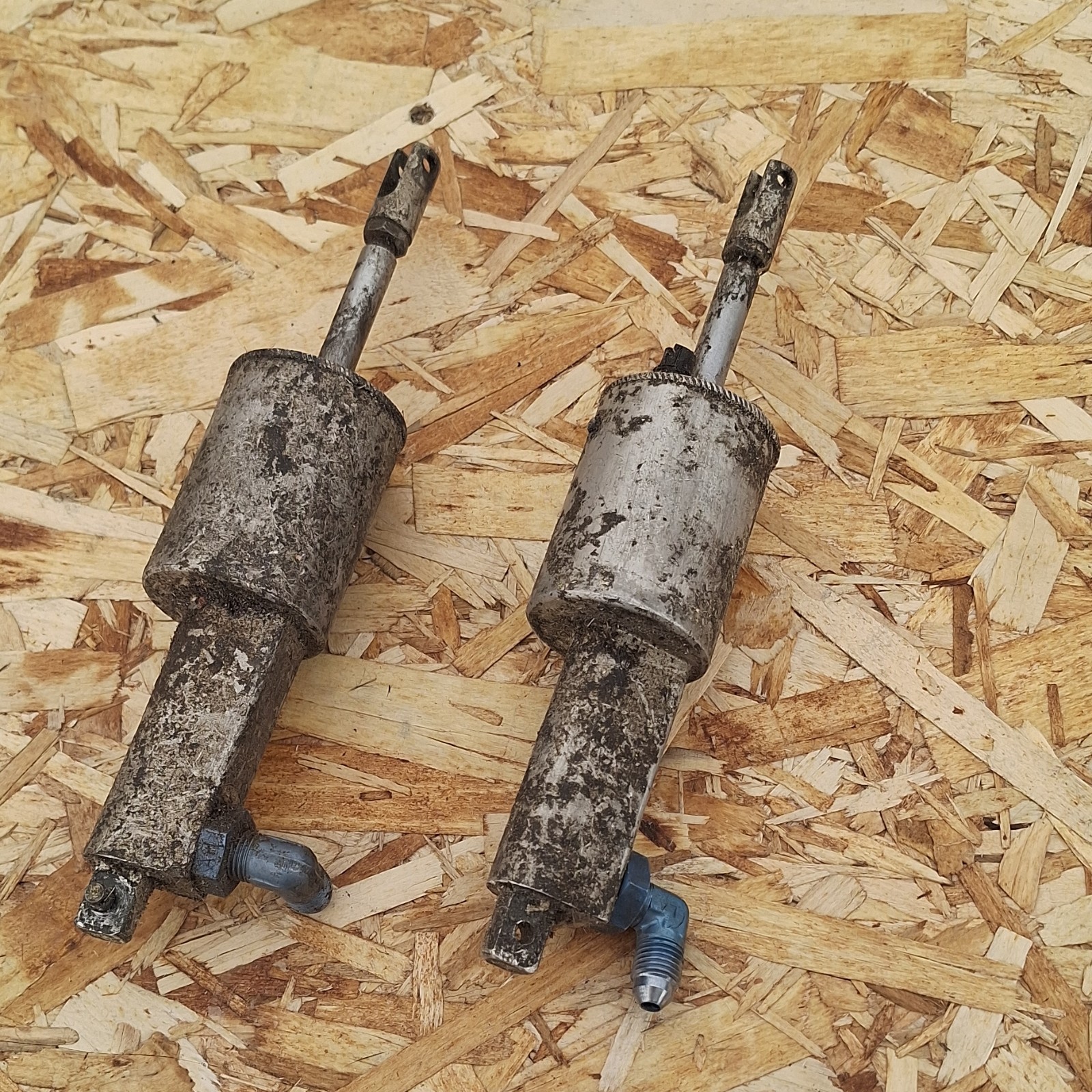 Piper aircaft master cylinders