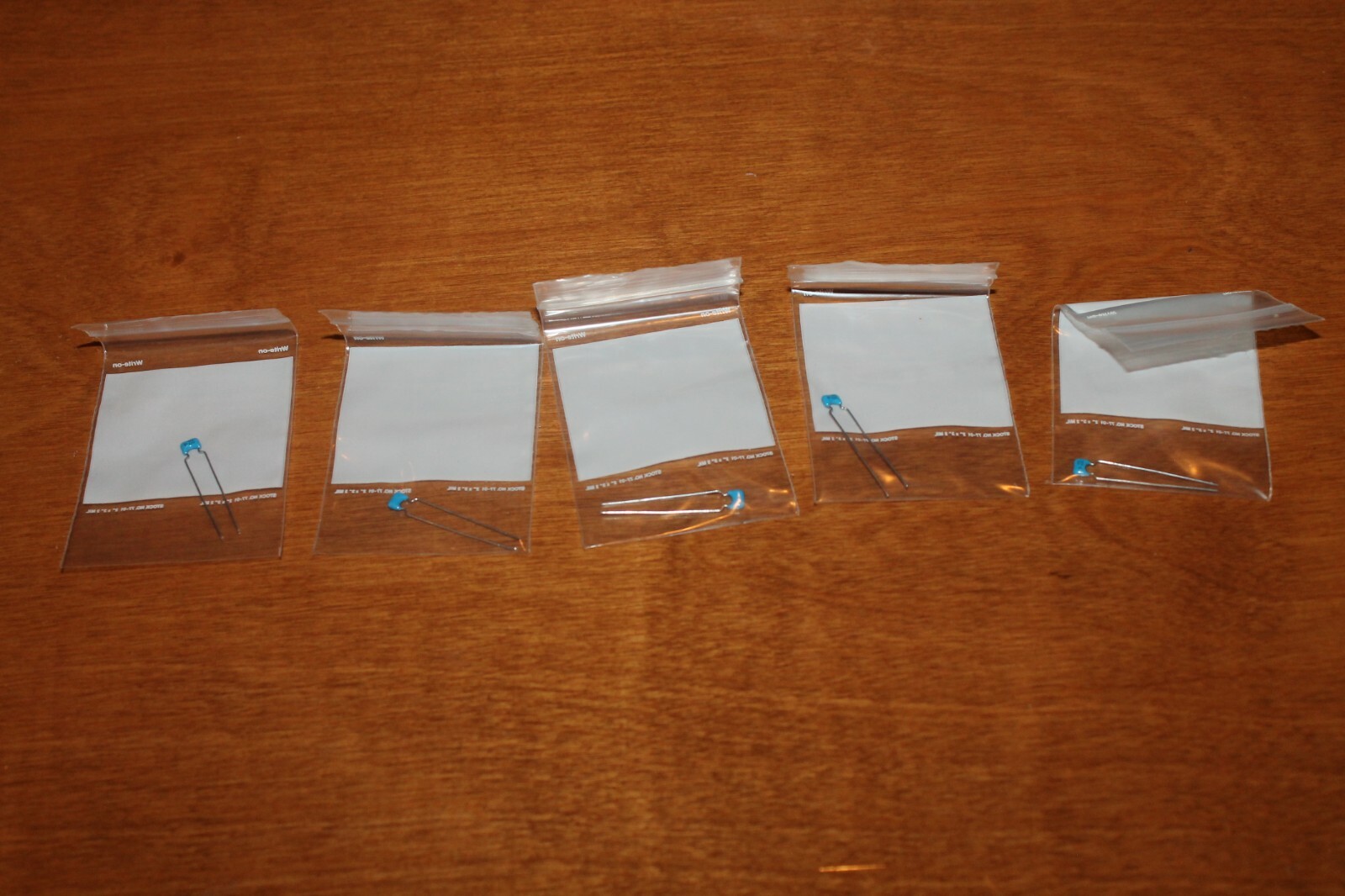 103K5C Capacitors 90F2220