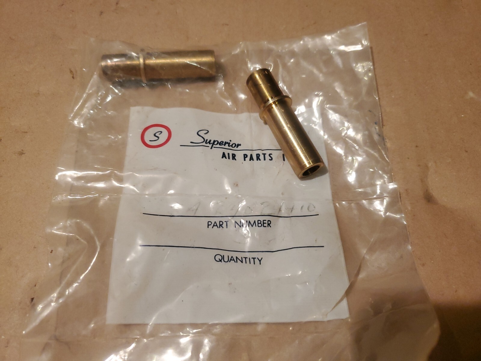 Lot Of 2 Superior Valve Guides SA-24024+10