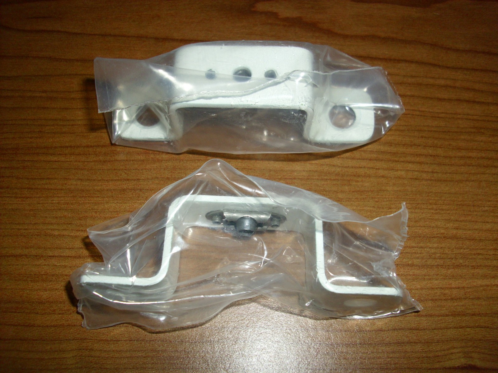 Embraer Aircraft Wheel Fairing Bracket 135-04979-401