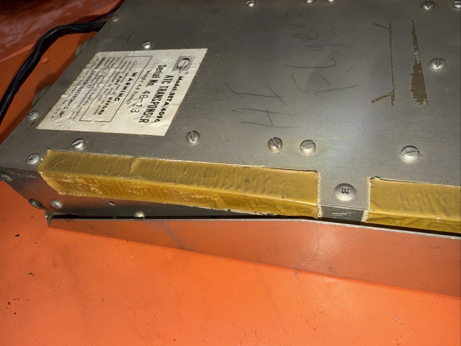 Genave BETA 4096 ATC Transponder W /Rack Steam Punk Or Paper Weight Cave