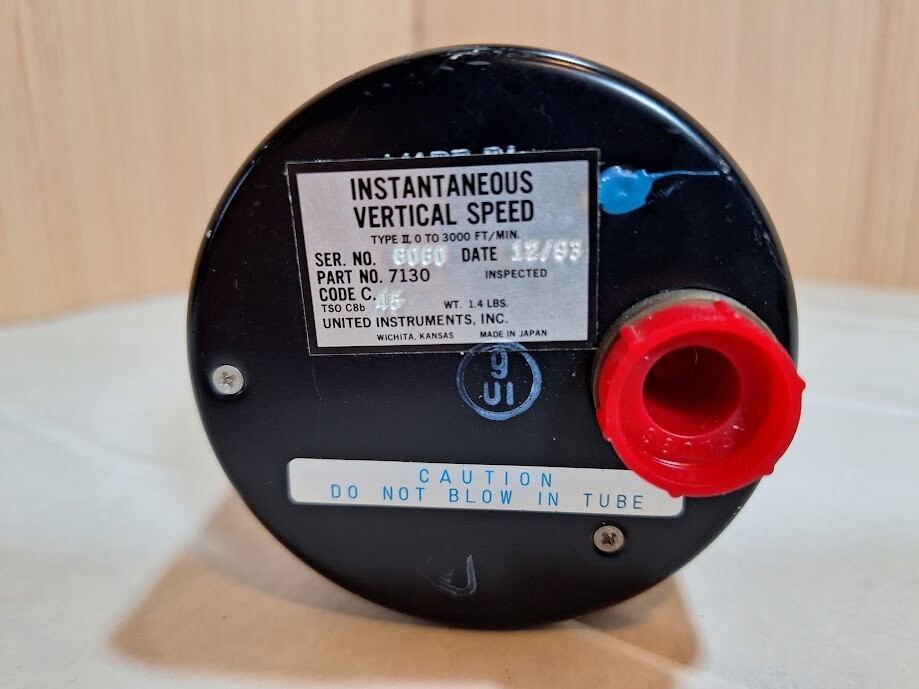 United Instruments Vertical Speed Indicator / PN 7130