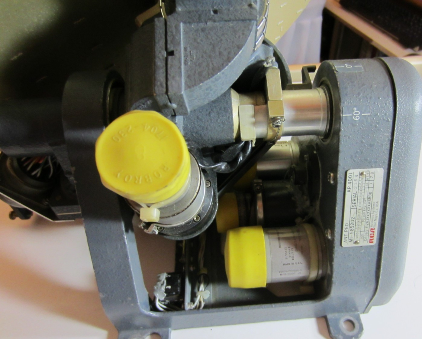 RCA RADAR MI 585202, ARRAY MI 585084/1716803-502 AS PICTURED