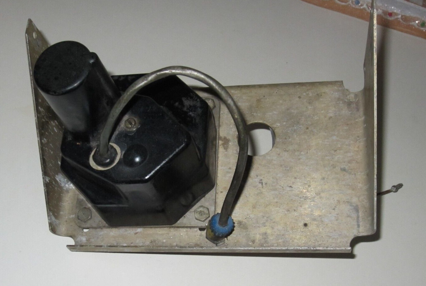 Century Systems Auto Pilot Roll Servo 1C363-1161R Piper Seneca Removal