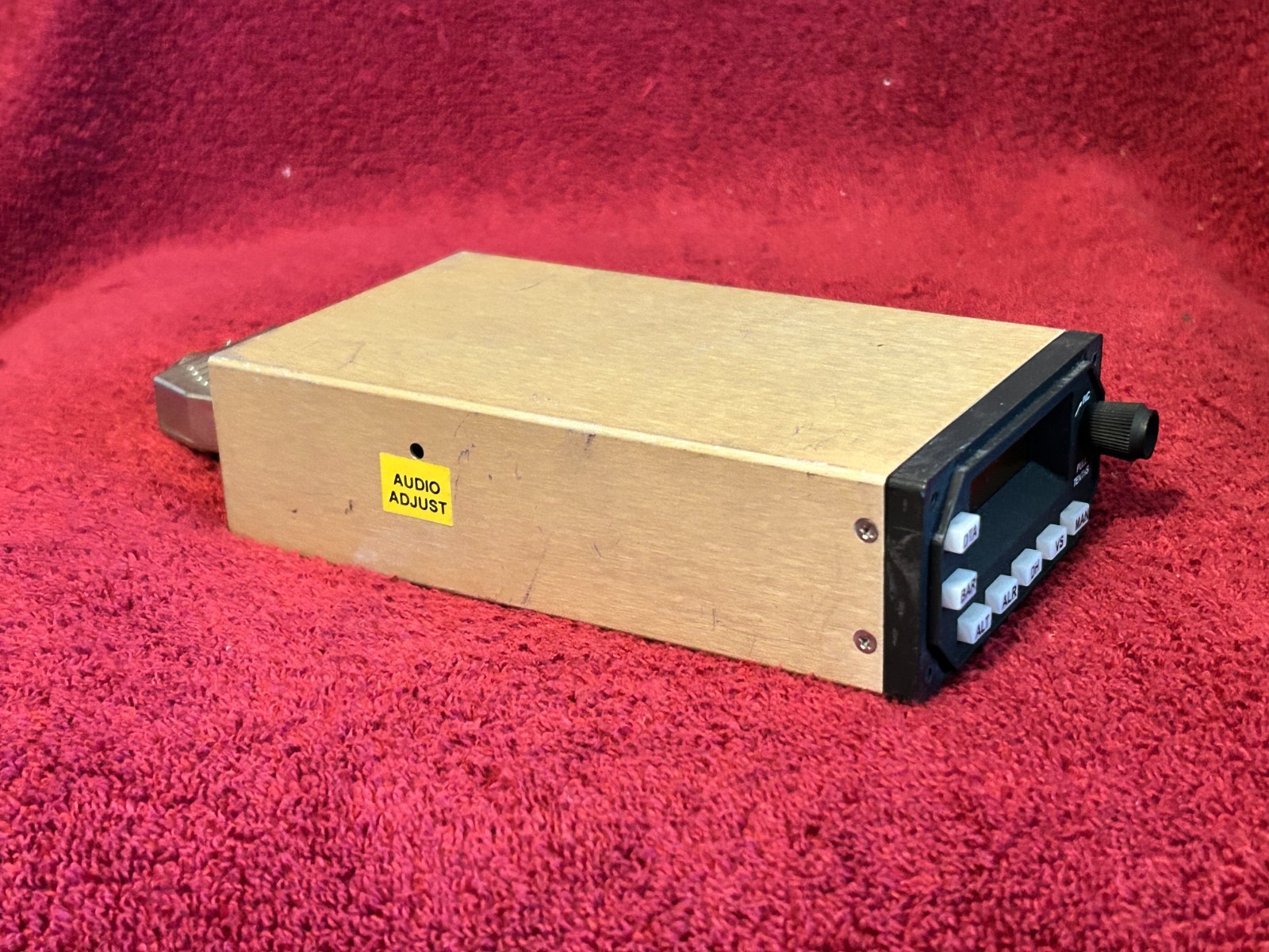 S-TEC AUTOPILOT ALTITUDE PRESELECT P/N 0140-P WITH CONNECTOR