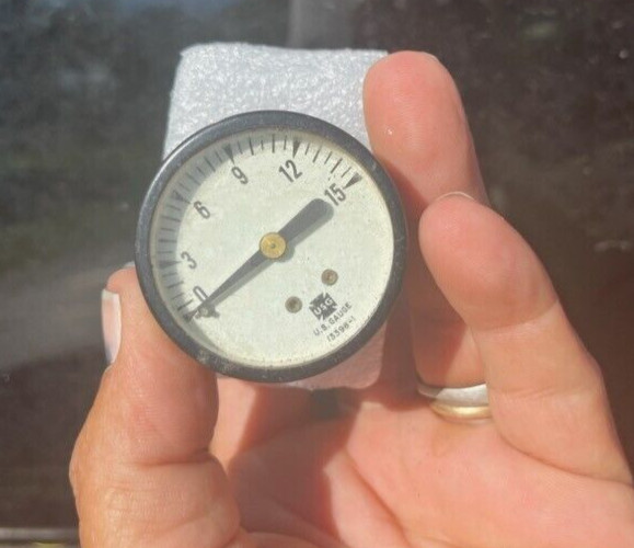 U.S. Gauge Pressure Instrument – 1 5/8″ Round p/n 13398-1 Ranging 0-15 Pounds
