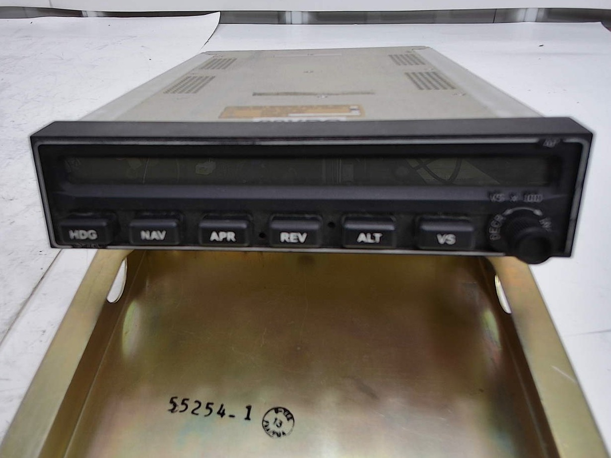 Auto Pilot S-TEC Corporation 01192-0-11TF with tray