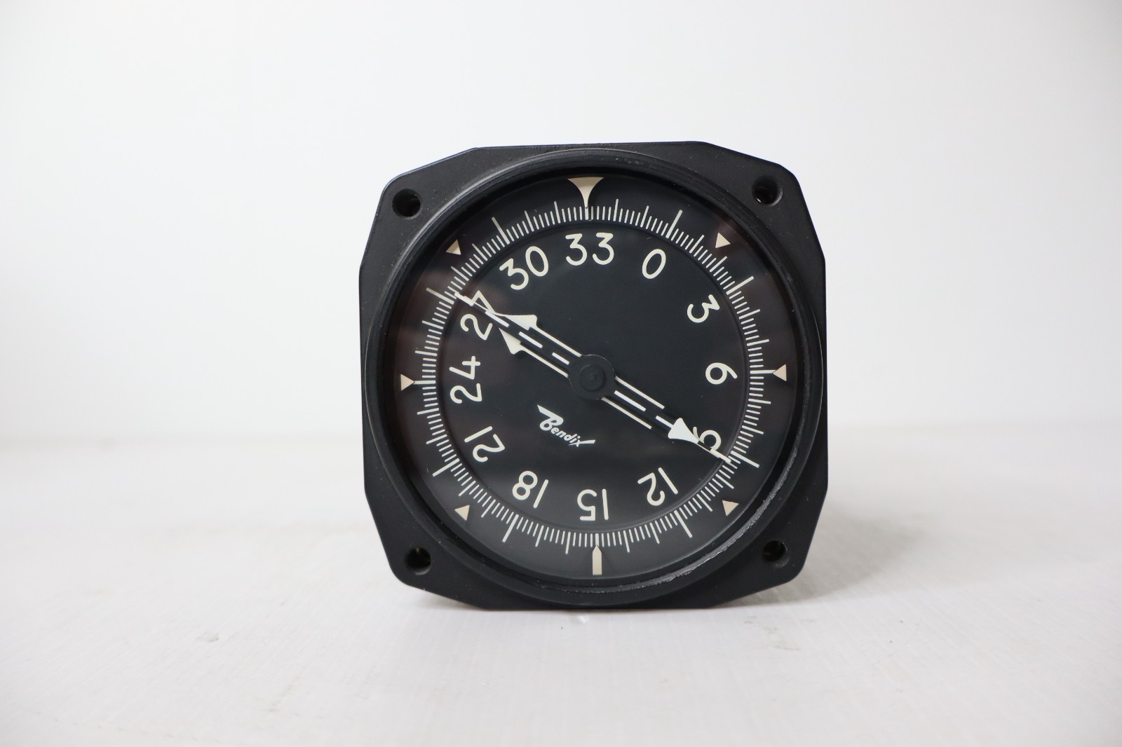 Bendix Corp 36105-1N-19-C2 RMI Indicator Embraer 3571322-2021