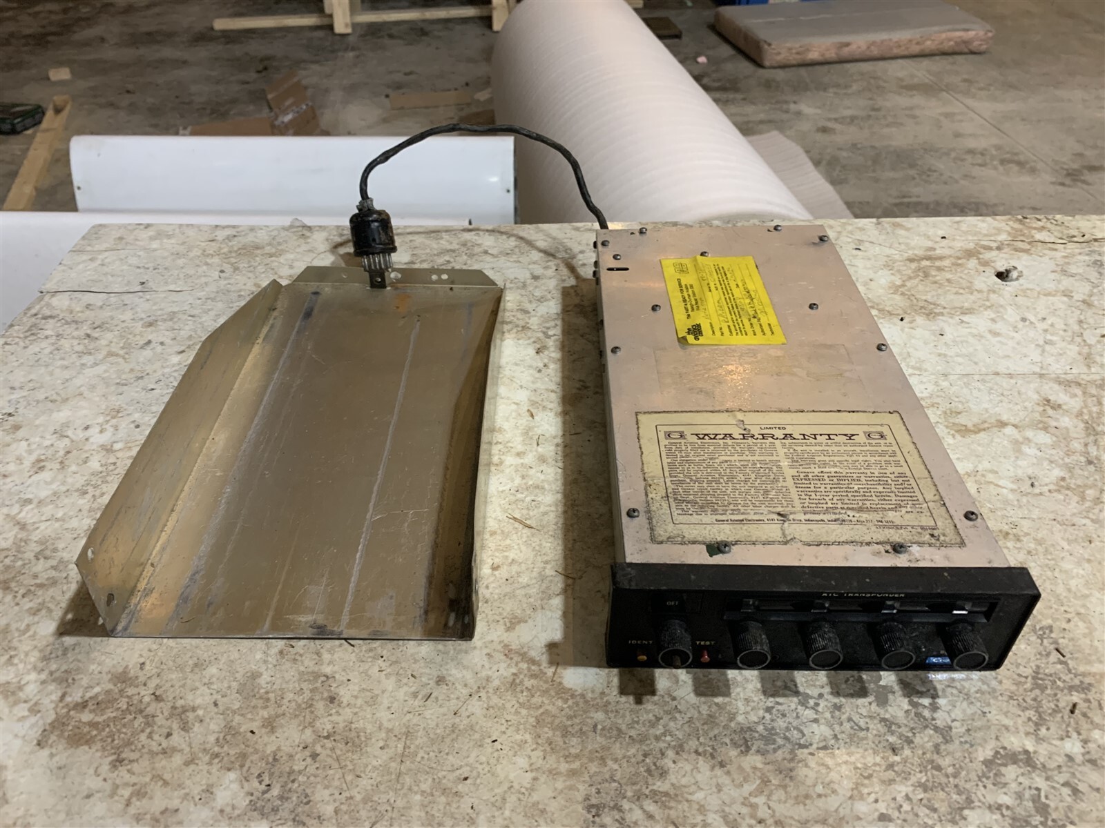 Cessna 150 L ATC Genave Transponder Beta 5000 With Tray