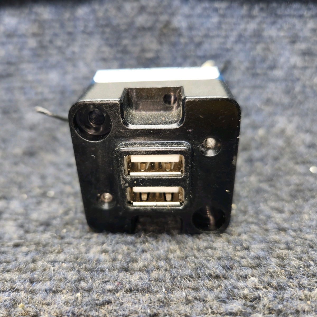 6430102-3 | Mid-Continent TA102 | Dual USB Charging Port w Mod (10-32V, 2.1A)