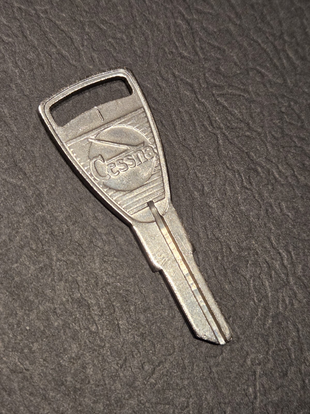 CESSNA Airplane/ Aircraft Factory OEM Key Blank