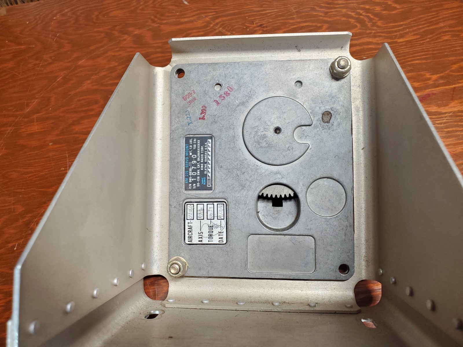 Bendix/King KM-275 Servo Mount 065-0030-00 – Untested – Free Shipping