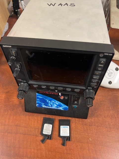 Garmin, Inc. GNS 530W WAAS GPS/NAV/COMM Unit P/N: 011-01064-40 (14/28V)