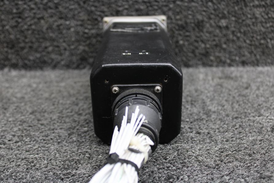520-8130-004M Aeronetics Horizontal Situation Indicator (Volts: 28)