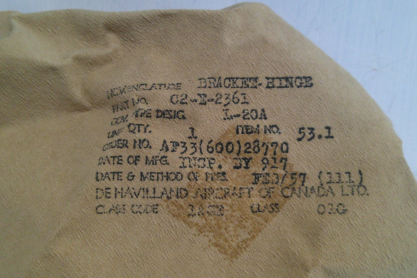 DE HAVILLAND DHC-2 BEAVER AIRCRAFT BRACKET P/N C2E2361 NEW