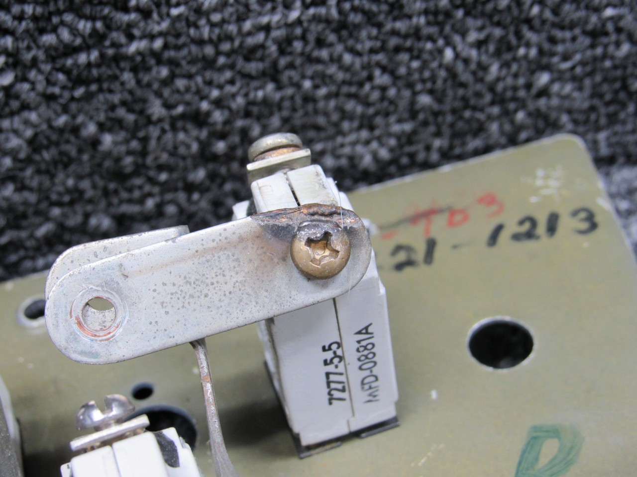 5818121-32 Cessna 421C Circuit Breaker Panel Assembly with Breakers